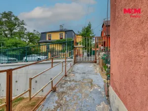 Prodej bytu 2+1, Karlovy Vary - Bohatice, Na Výšině, 45 m2
