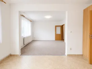 Pronájem bytu 1+kk, Praha - Horní Počernice, Dandova, 37 m2