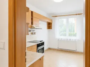 Pronájem bytu 1+kk, Praha - Horní Počernice, Dandova, 37 m2