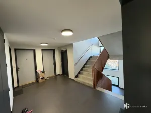 Pronájem bytu 1+kk, Praha - Kbely, Plzákova, 30 m2