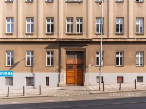 Prodej bytu 3+1, Praha - Holešovice, Veletržní, 100 m2
