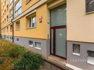 Pronájem bytu 1+1, Praha - Libeň, náměstí Na Balabence, 33 m2