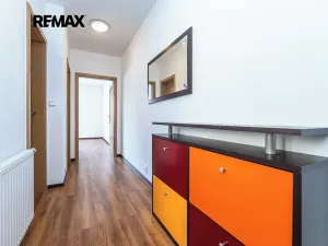 Pronájem bytu 2+kk, Praha - Vinoř, U cukrovaru, 45 m2