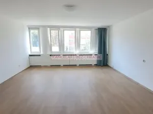 Pronájem pokoje, Zlín, Osvoboditelů, 80 m2