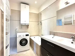 Pronájem bytu 3+1, Praha, náměstí Jiřího z Lobkovic, 98 m2