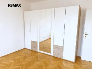Pronájem bytu 2+1, Praha - Vinohrady, Pod Rapidem, 52 m2