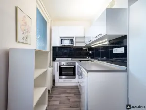 Prodej bytu 1+kk, Hradec Králové, Říční, 28 m2