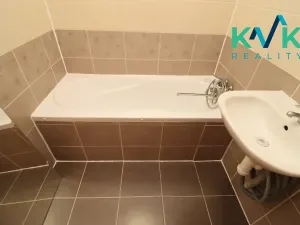 Prodej bytu 3+1, Karlovy Vary, Konečná, 82 m2