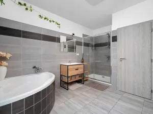 Prodej bytu 4+kk, Miroslav, 98 m2