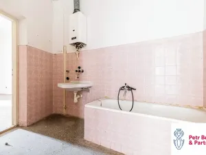 Prodej obchodního prostoru, Rakovník, Husovo náměstí, 622 m2