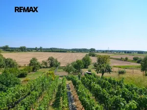 Prodej zahrady, Tvrdonice, 1072 m2