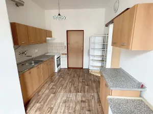 Pronájem bytu 2+kk, Praha - Malá Strana, Petřínská, 38 m2