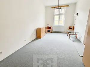 Pronájem bytu 2+kk, Praha - Malá Strana, Petřínská, 38 m2