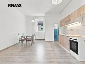 Pronájem bytu 2+kk, Plzeň, Skvrňanská, 50 m2