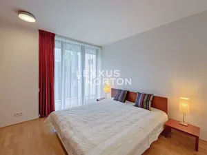 Pronájem bytu 2+kk, Praha - Břevnov, Šermířská, 60 m2