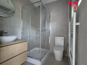 Prodej rodinného domu, Hluboké, 108 m2
