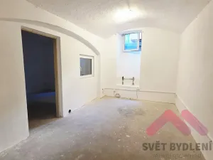 Pronájem skladu, Praha - Bubeneč, Čechova, 28 m2