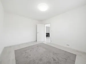 Pronájem bytu 2+kk, Ostrov, Halasova, 55 m2