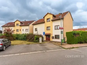 Prodej bytu 2+kk, Praha - Újezd nad Lesy, Velebného, 56 m2