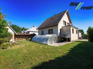 Prodej rodinného domu, Městec Králové, Třešňová, 300 m2