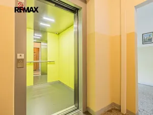 Prodej bytu 1+kk, Praha - Kamýk, Dobevská, 25 m2