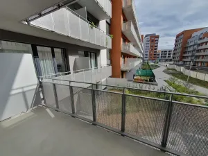 Pronájem bytu 1+kk, Praha - Vysočany, Pod Harfou, 45 m2