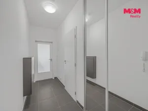 Prodej bytu 1+kk, Praha - Hostavice, U Hostavického potoka, 33 m2
