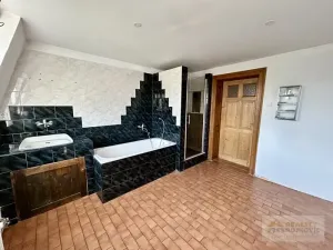 Prodej vily, Broumov, třída Masarykova, 360 m2