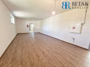 Pronájem obchodního prostoru, Přestavlky, 142 m2