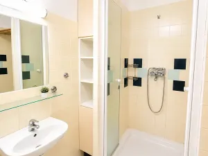 Pronájem bytu 2+kk, Kladno, Italská, 40 m2