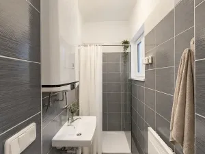 Pronájem bytu 2+kk, Praha - Břevnov, Patočkova, 35 m2