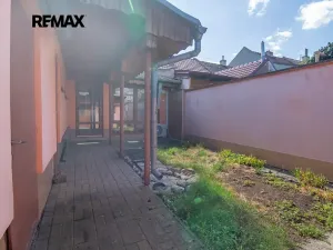 Prodej rodinného domu, Břeclav, náměstí Petra Bezruče, 70 m2