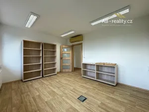 Pronájem kanceláře, Teplice, Smetanova, 144 m2