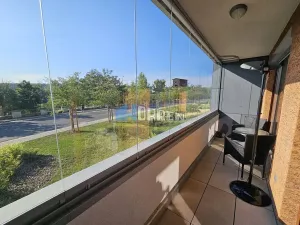 Pronájem bytu 2+kk, Praha - Holešovice, V háji, 62 m2