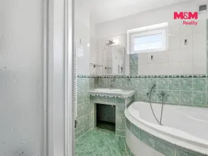 Prodej rodinného domu, Kněžmost - Koprník, 250 m2