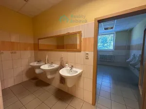 Pronájem komerční nemovitosti, Chrudim, Průmyslová, 89 m2