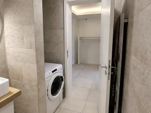Pronájem bytu 2+kk, Praha - Libeň, Menclova, 52 m2