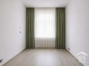 Pronájem bytu 2+kk, Praha - Holešovice, Veverkova, 55 m2