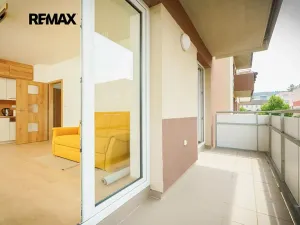 Prodej bytu 2+kk, Jince, Zborovská, 45 m2