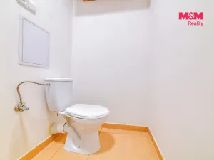 Prodej bytu 1+kk, Karlovy Vary - Doubí, 20 m2
