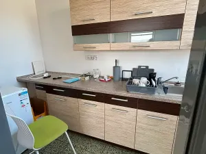 Pronájem kanceláře, Znojmo, Dobšická, 150 m2