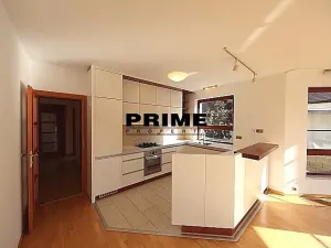Pronájem rodinného domu, Praha, Na cípu, 440 m2