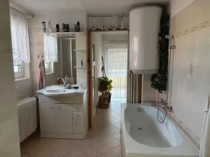 Prodej rodinného domu, Chrást, tř. Čs. odboje, 193 m2