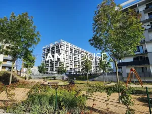 Pronájem bytu 2+kk, Praha - Vysočany, Smržových, 52 m2