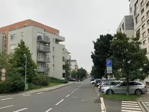 Pronájem bytu 2+kk, Praha - Strašnice, Názovská, 60 m2