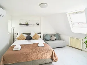 Prodej bytu 2+1, Praha - Nové Město, Školská, 55 m2
