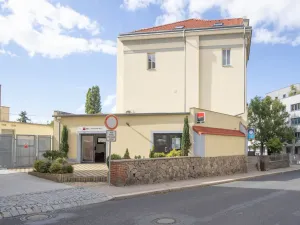 Pronájem činžovního domu, Říčany, 17. listopadu, 63 m2