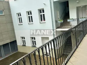 Pronájem bytu 1+1, Praha - Žižkov, Vlkova, 40 m2