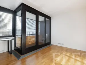 Pronájem bytu 1+kk, Praha - Libeň, Zenklova, 33 m2