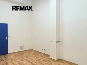 Pronájem kanceláře, Praha - Kobylisy, Horňátecká, 19 m2